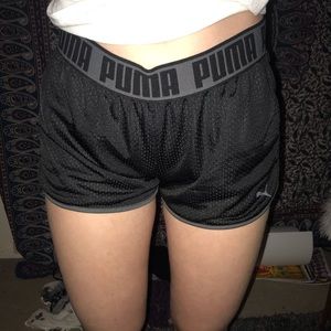 PUMA RUNNING SHORTS